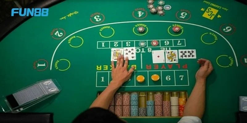 Bài Baccarat Fun88 là trò chơi có tỷ lệ thắng cao nhất trong hệ thống bài Casino.  